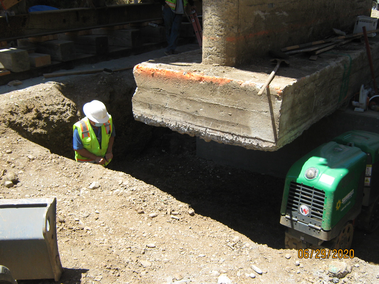 Upper Llagas Phase 1 bridge underpinning (June 2020)