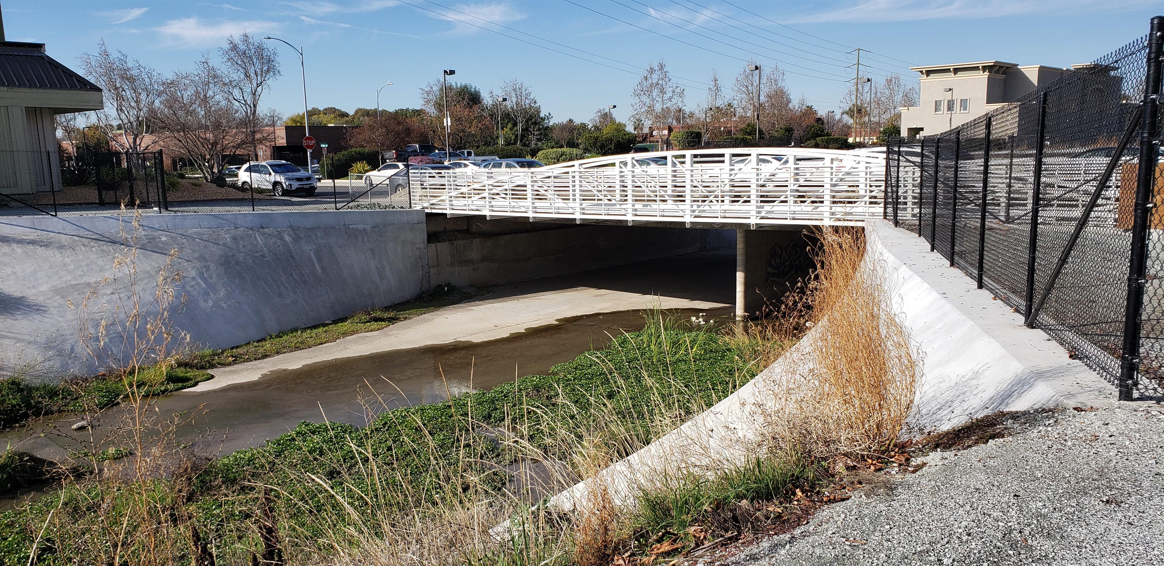 Los Coches St. Bridge Completed